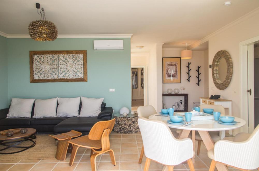 קלטה דה פוסטה Luxurious Villa With Amazing Sea View And Pool מראה חיצוני תמונה