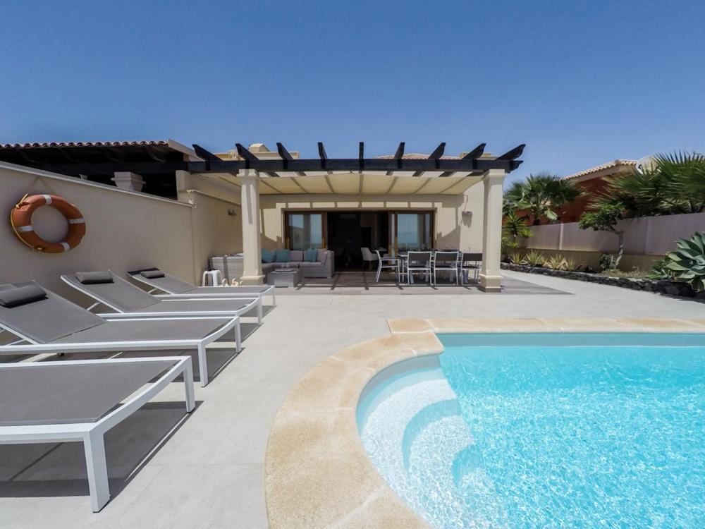 קלטה דה פוסטה Luxurious Villa With Amazing Sea View And Pool מראה חיצוני תמונה