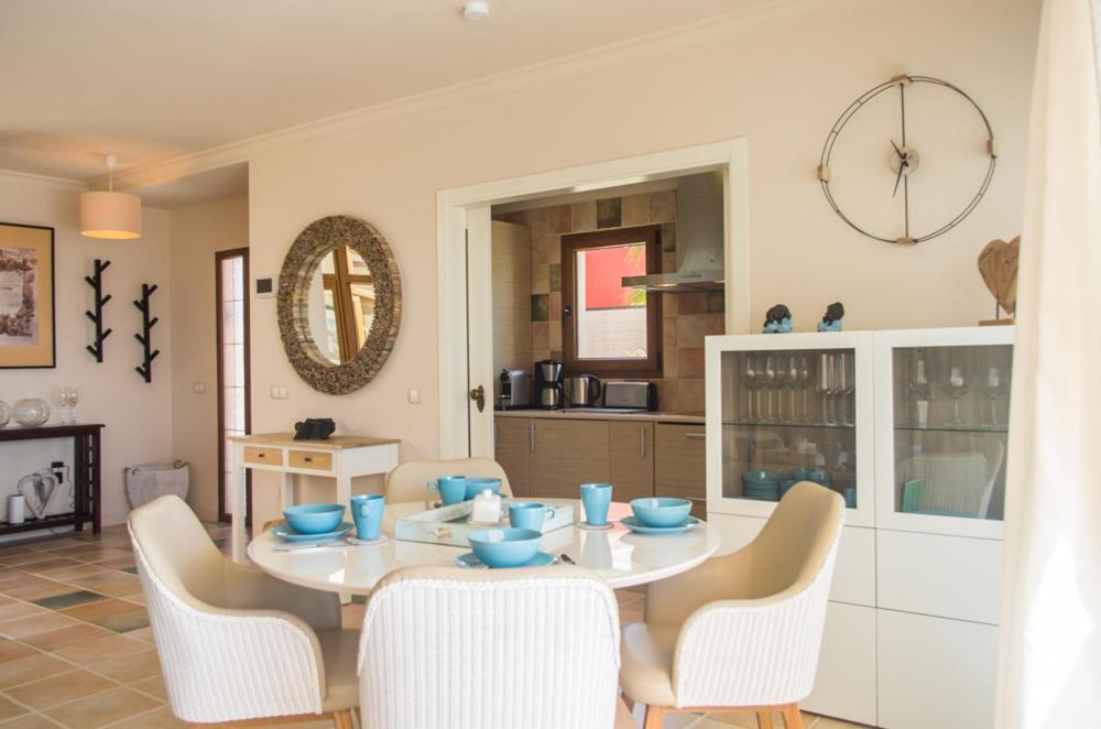 קלטה דה פוסטה Luxurious Villa With Amazing Sea View And Pool מראה חיצוני תמונה
