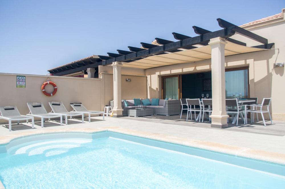 קלטה דה פוסטה Luxurious Villa With Amazing Sea View And Pool מראה חיצוני תמונה