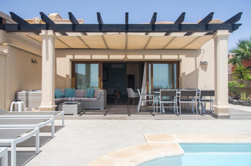 קלטה דה פוסטה Luxurious Villa With Amazing Sea View And Pool מראה חיצוני תמונה