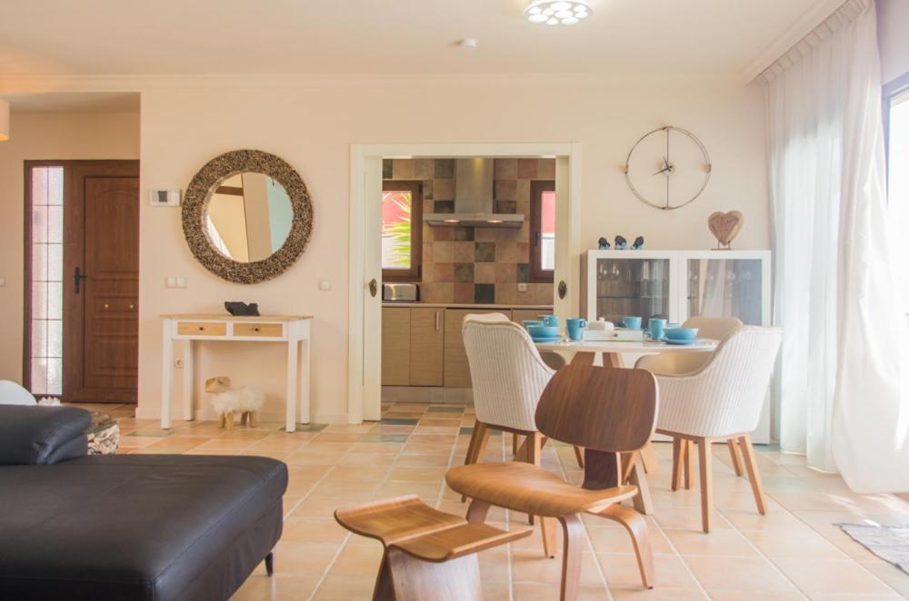 קלטה דה פוסטה Luxurious Villa With Amazing Sea View And Pool מראה חיצוני תמונה
