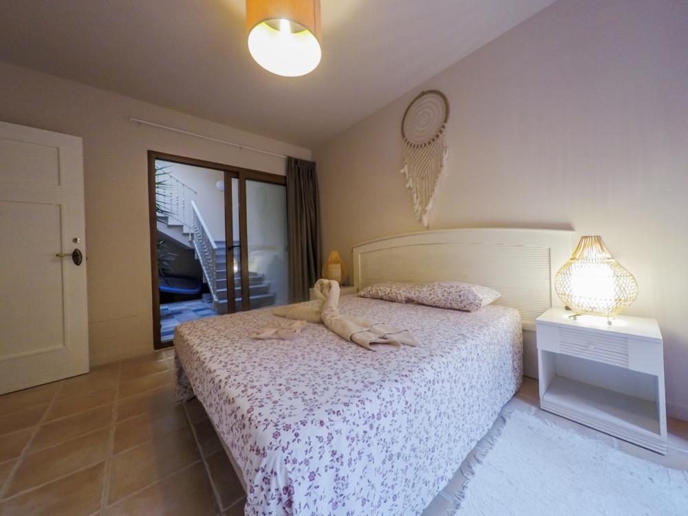 קלטה דה פוסטה Luxurious Villa With Amazing Sea View And Pool מראה חיצוני תמונה